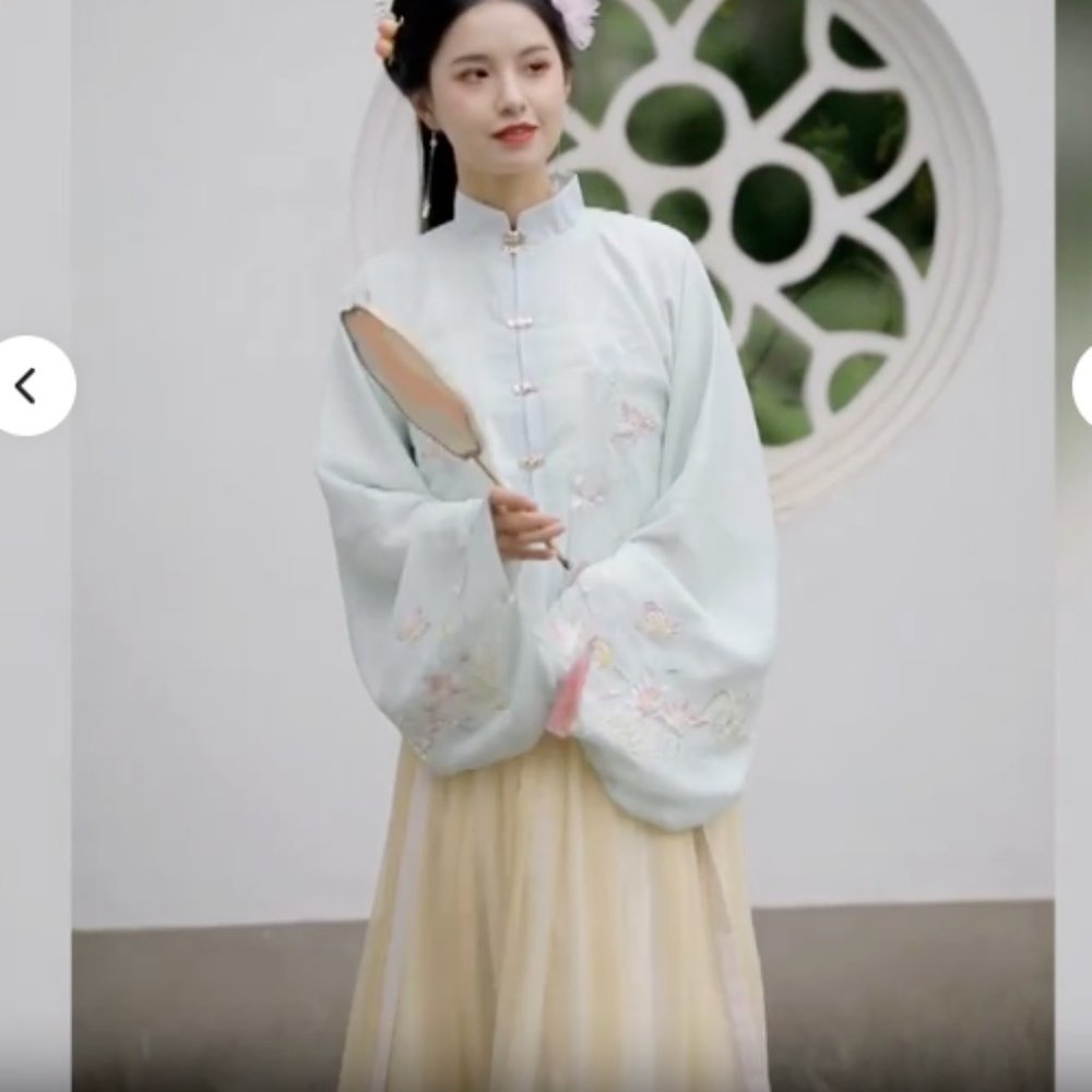 NWT Elegant Ancient Chinese Traditional Hanfu Costume M/L - Picture 2 of 5